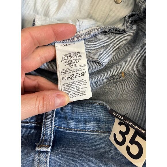 GAP High Rise Kick Fit Distressed Raw Hem Jeans Light Wash Size 35 NWT - Picture 9 of 11